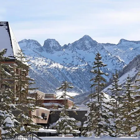 Mim Baqueira Luxury & 4*